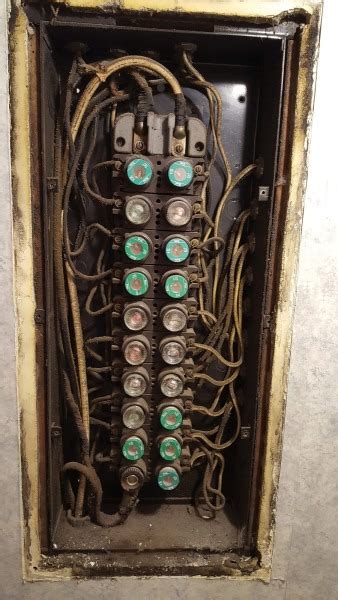 bulldog electrical fuse box glass fuses|old fuse panels.